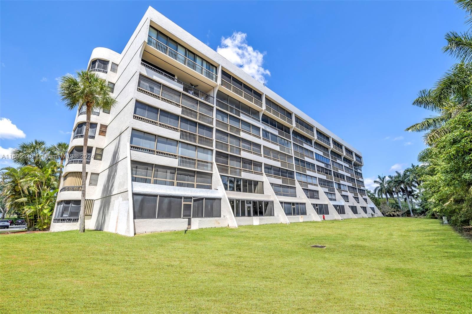 Homes for sale in Boca Raton, FL | 6320 Boca Del Mar Dr #207, Boca Raton, FL 33433 | MLS# A11690540