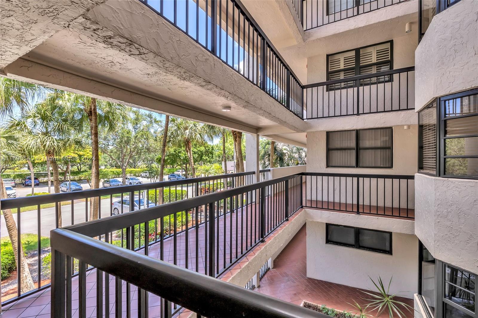 Homes for sale in Boca Raton, FL | 6320 Boca Del Mar Dr #207, Boca Raton, FL 33433 | MLS# A11690540