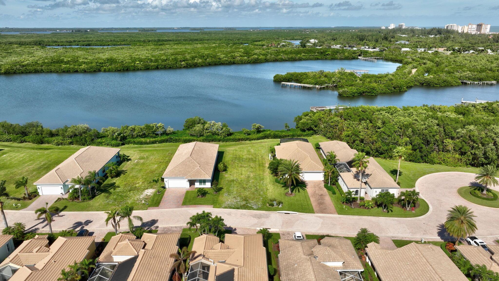 Homes for sale in Hutchinson Island, FL | 1940 Lynx Dr, Hutchinson Island, FL 34949 | MLS# R11035607