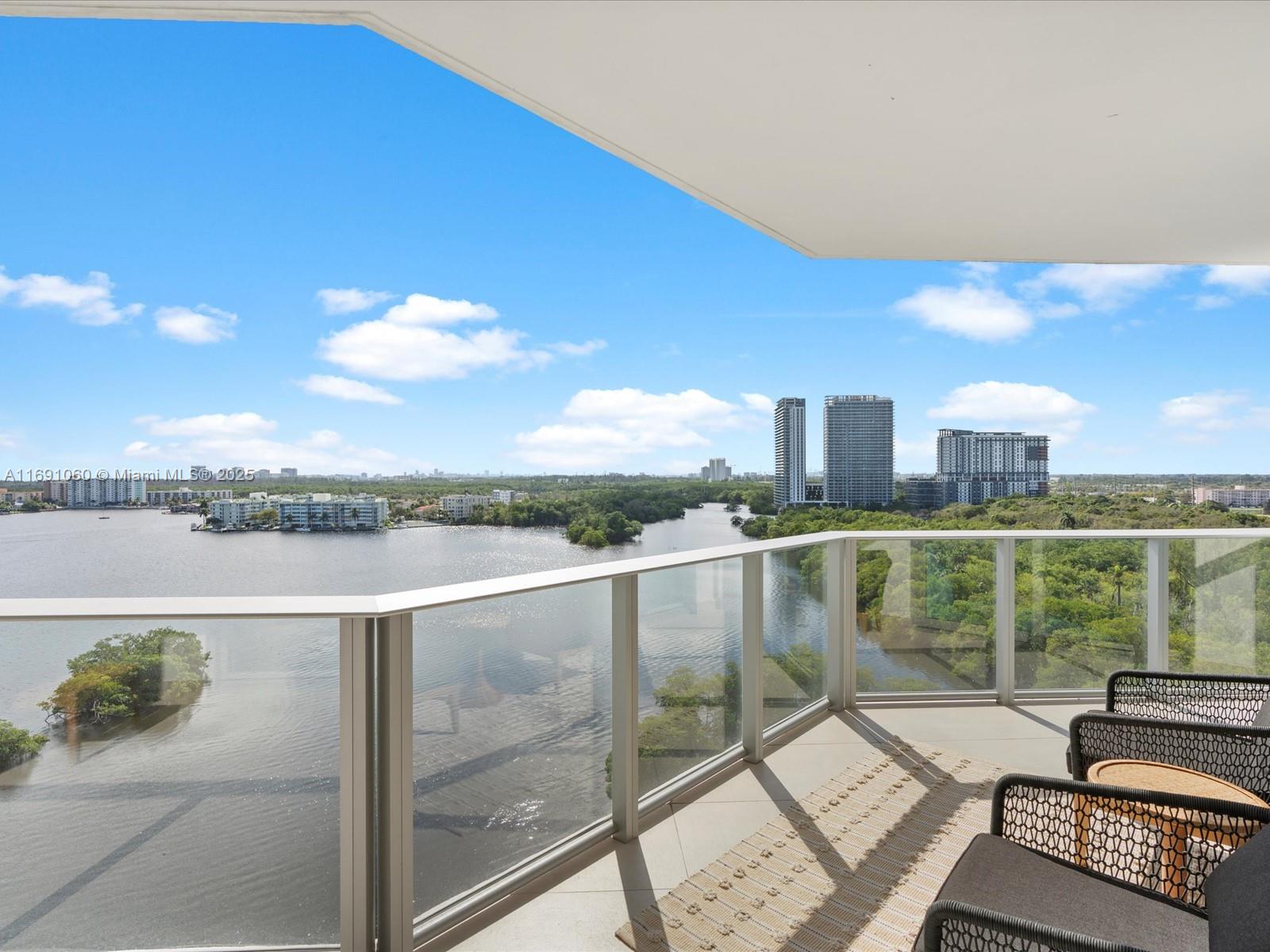 Apartamento en Venta en North Miami Beach, FL