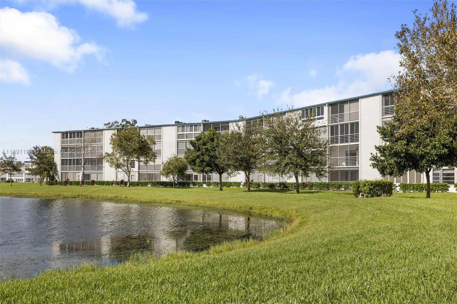 Lincoln At Century Villag