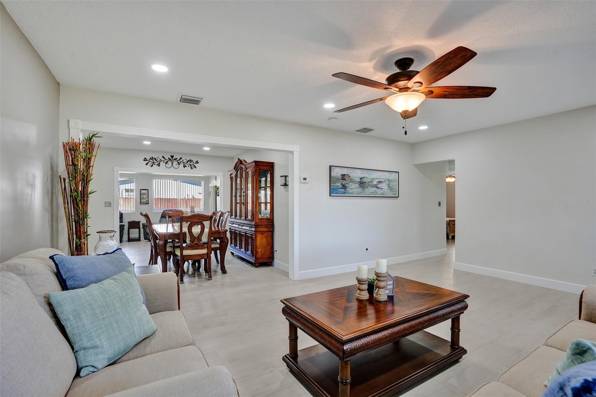 Freshly painted, knockdown texture ceilings and all recessed lighting.