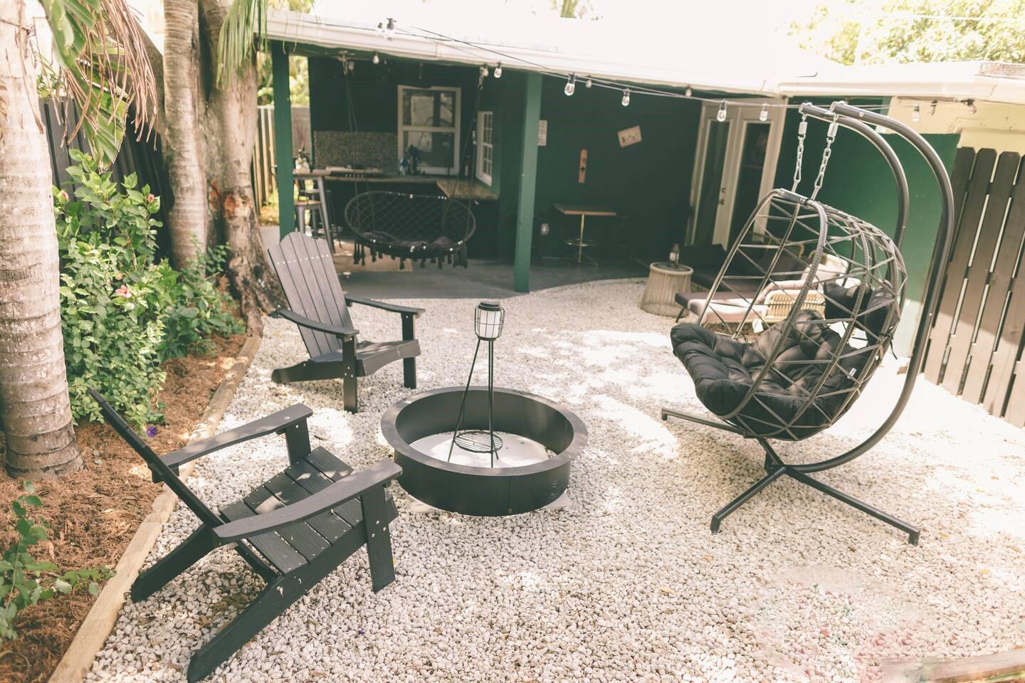 Outdoor Kitchen and Dining Area