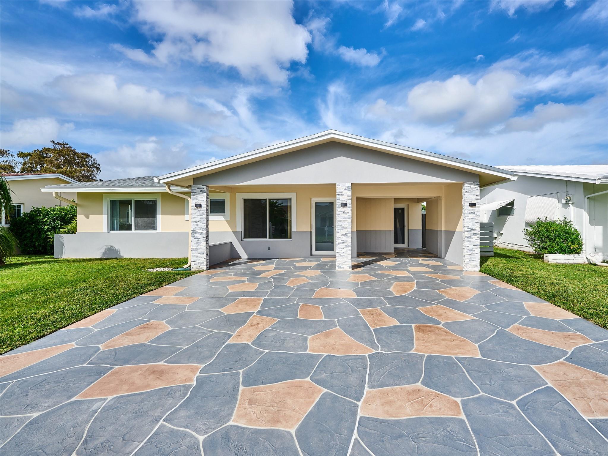 2927 Nw 46th St Tamarac FL 33309 | F10470587