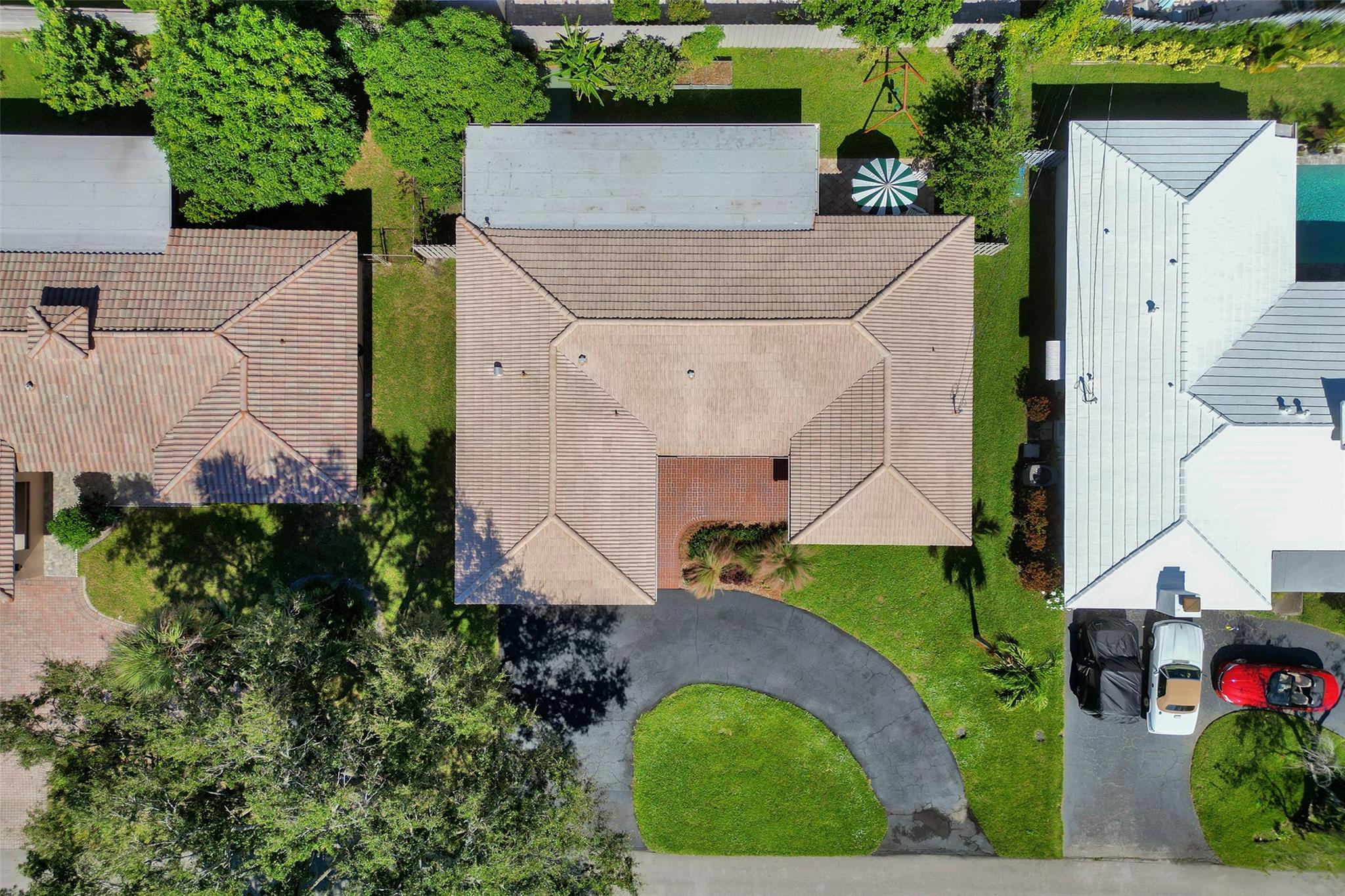 Circular Drive, Plenty of Parking