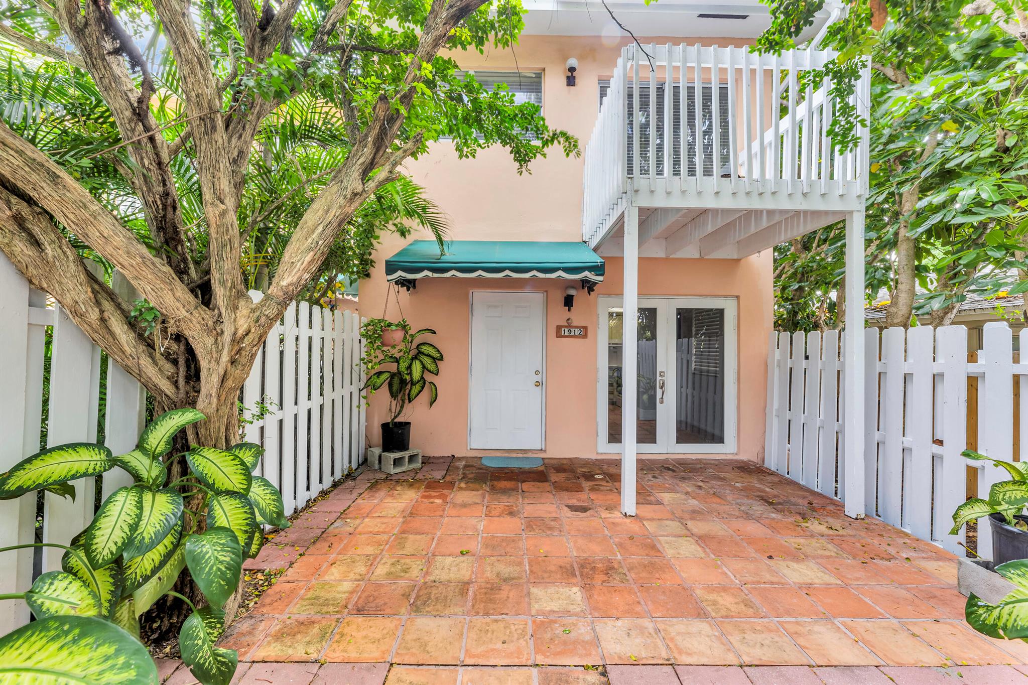 Homes for sale in Deerfield Beach, FL | 1912 Ne 6th Street, Deerfield Beach, FL 33441 | MLS# R11036780