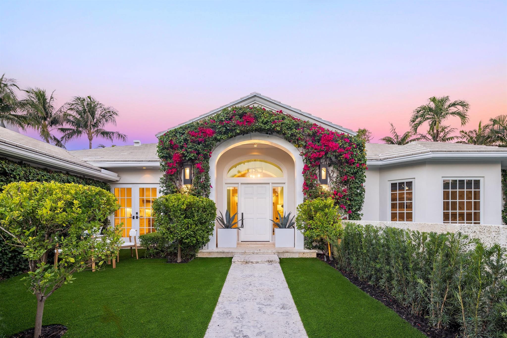 255 Ridgeview Drive Palm Beach FL 33480 | R11036963