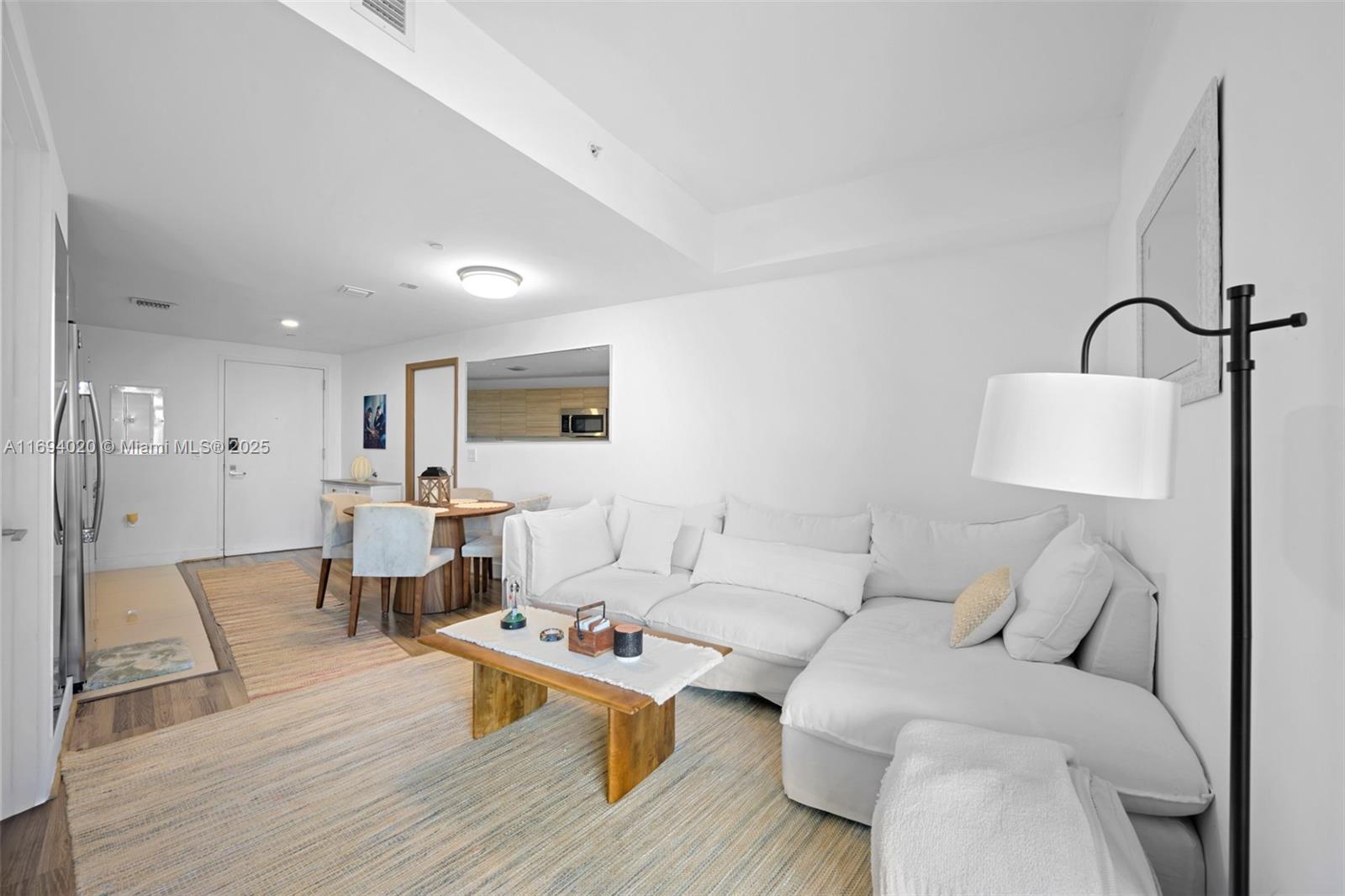 121 NE 34th St #3014, Miami FL 33137