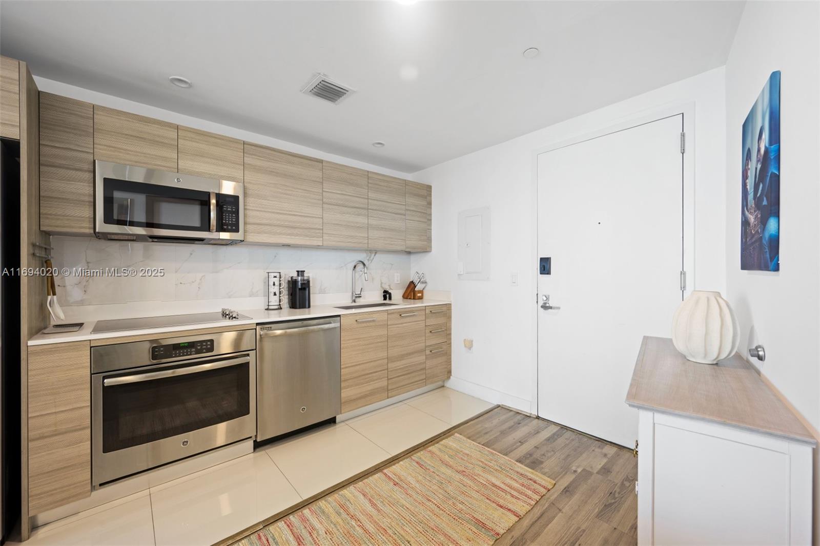 121 NE 34th St #3014, Miami FL 33137
