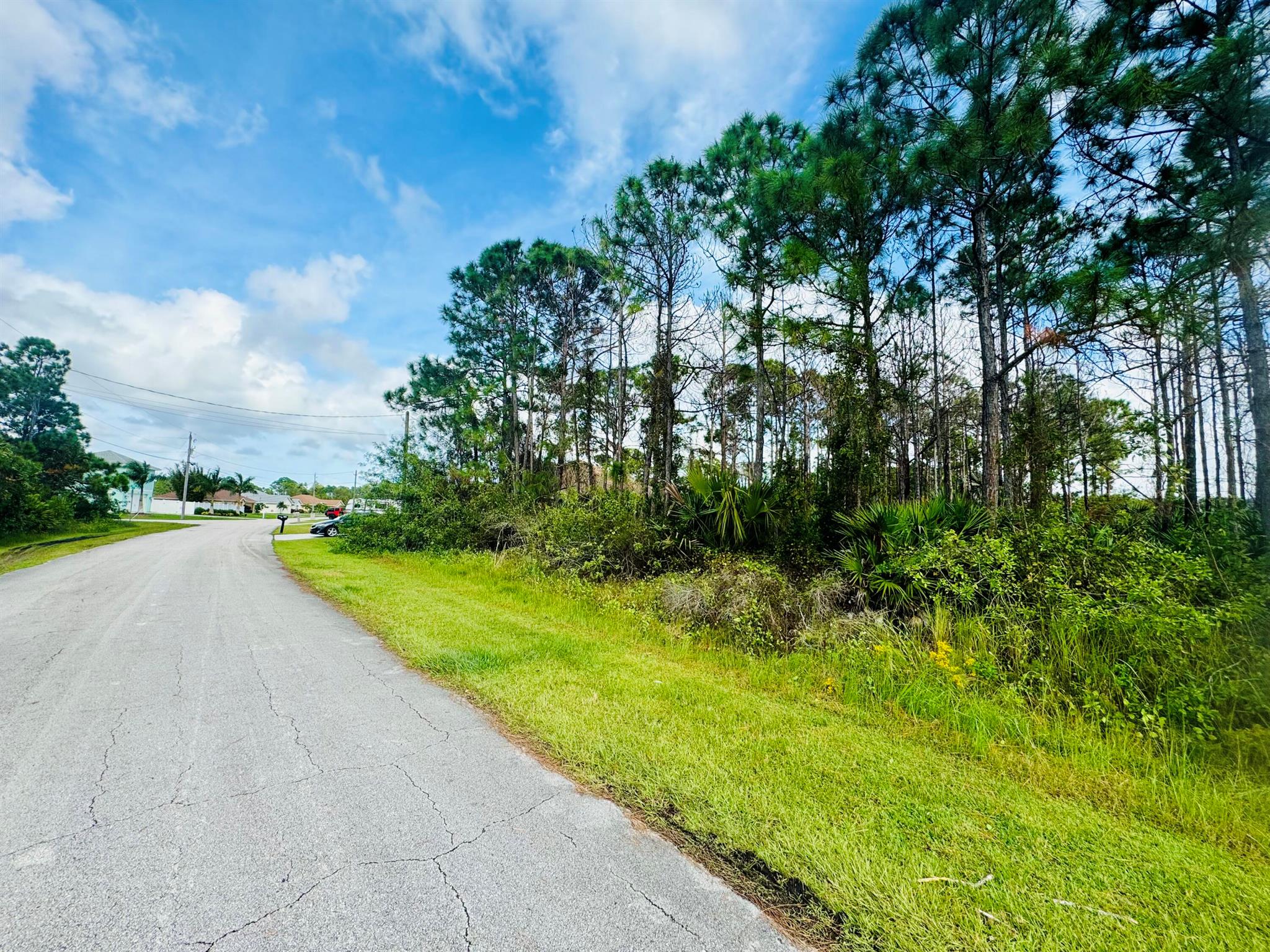 Homes for sale in Port St Lucie, FL | 5814 Nw Gillespie Avenue, Port St Lucie, FL 34986 | MLS# R11037374