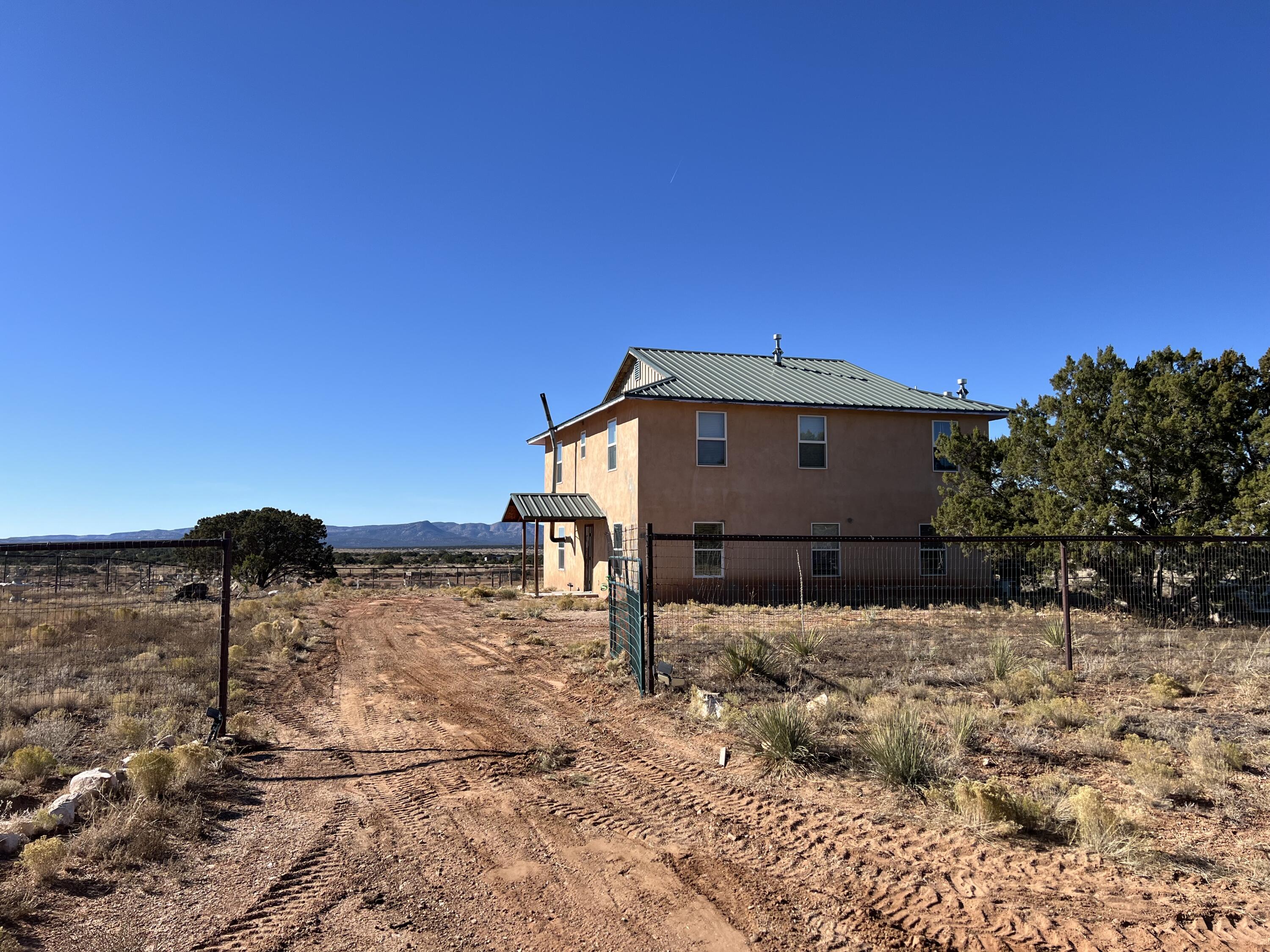 Homes for sale in Mountainair, NM | 108 Chupadero Rd, Mountainair, NM 87036 | MLS# 1074079