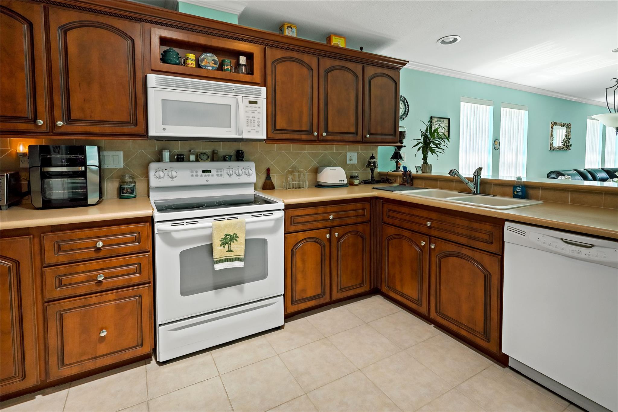 Homes for sale in Vero Beach, FL | 165 Flora Lane, Vero Beach, FL 32960 | MLS# F10472312