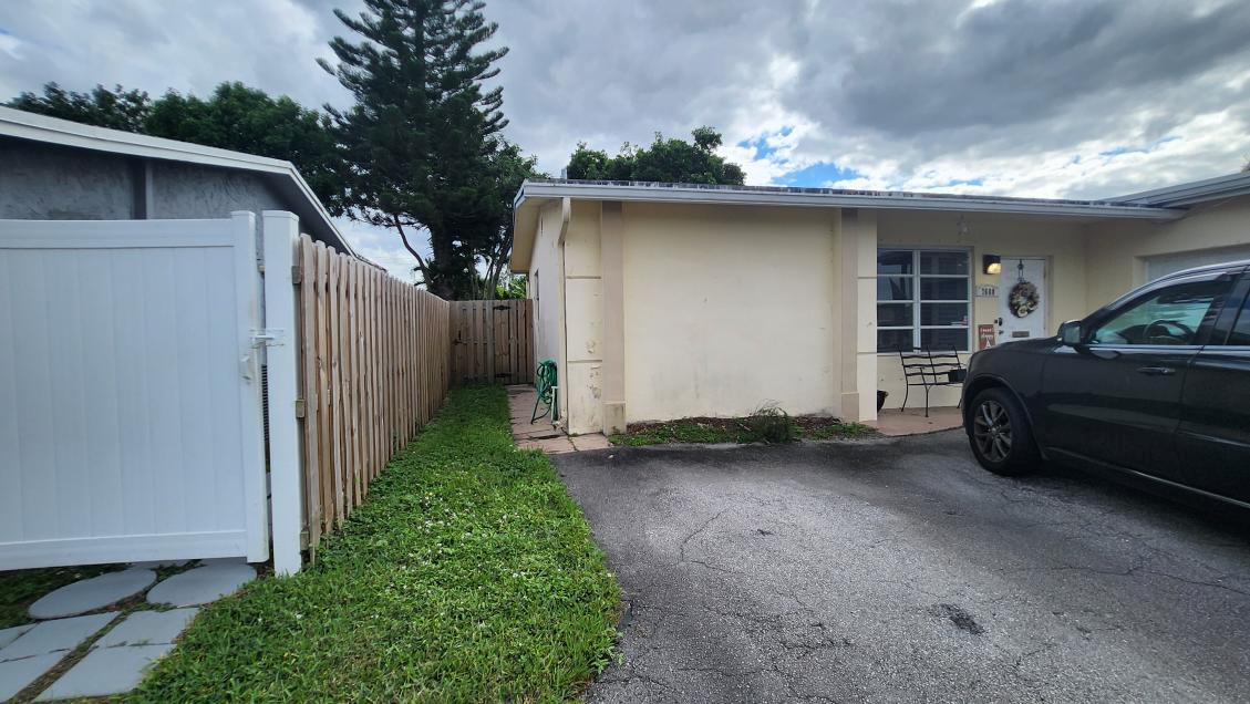 7680 Nw 21st Street Sunrise FL 33322 | R11039260