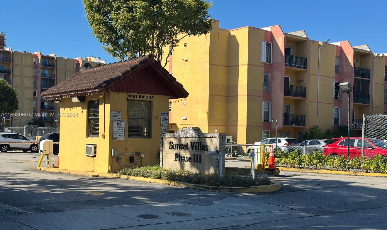 Sunset Villas No 3 Condo