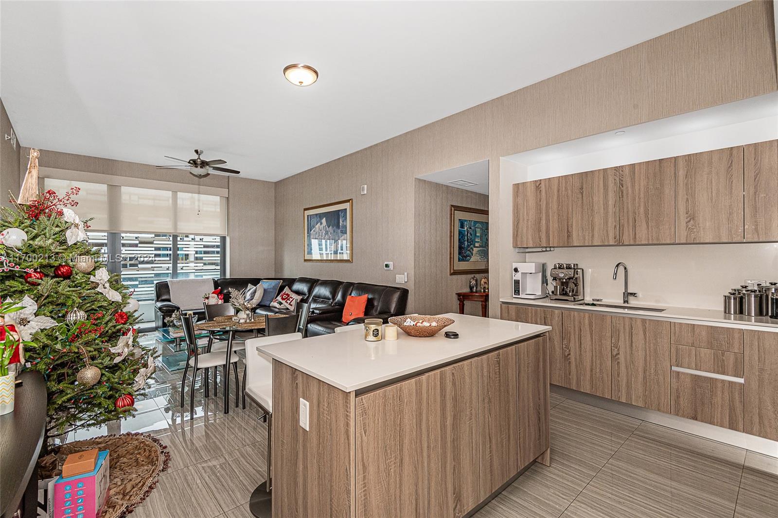 Apartamento en Venta en Aventura, FL