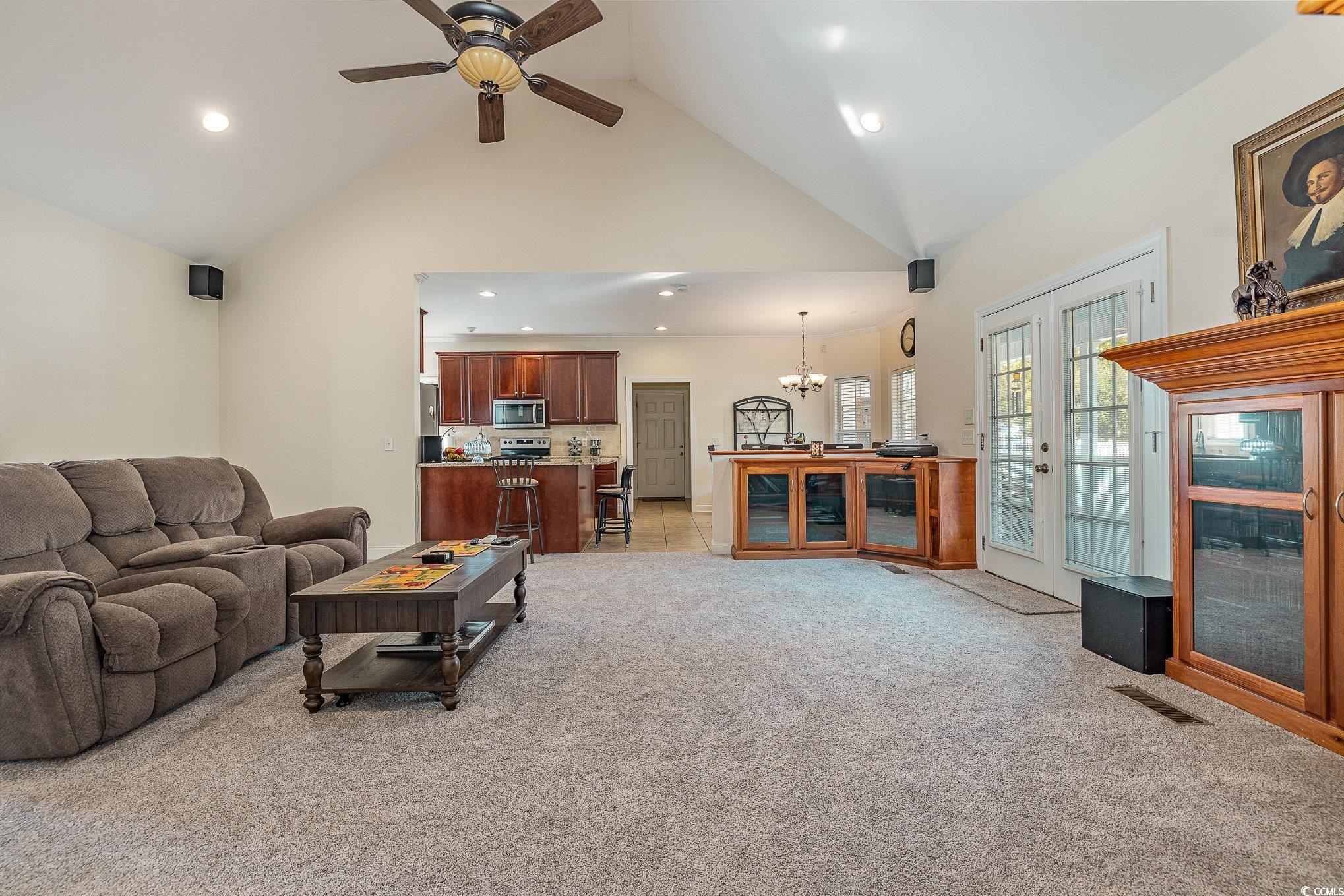 2427165 | Photo 32
