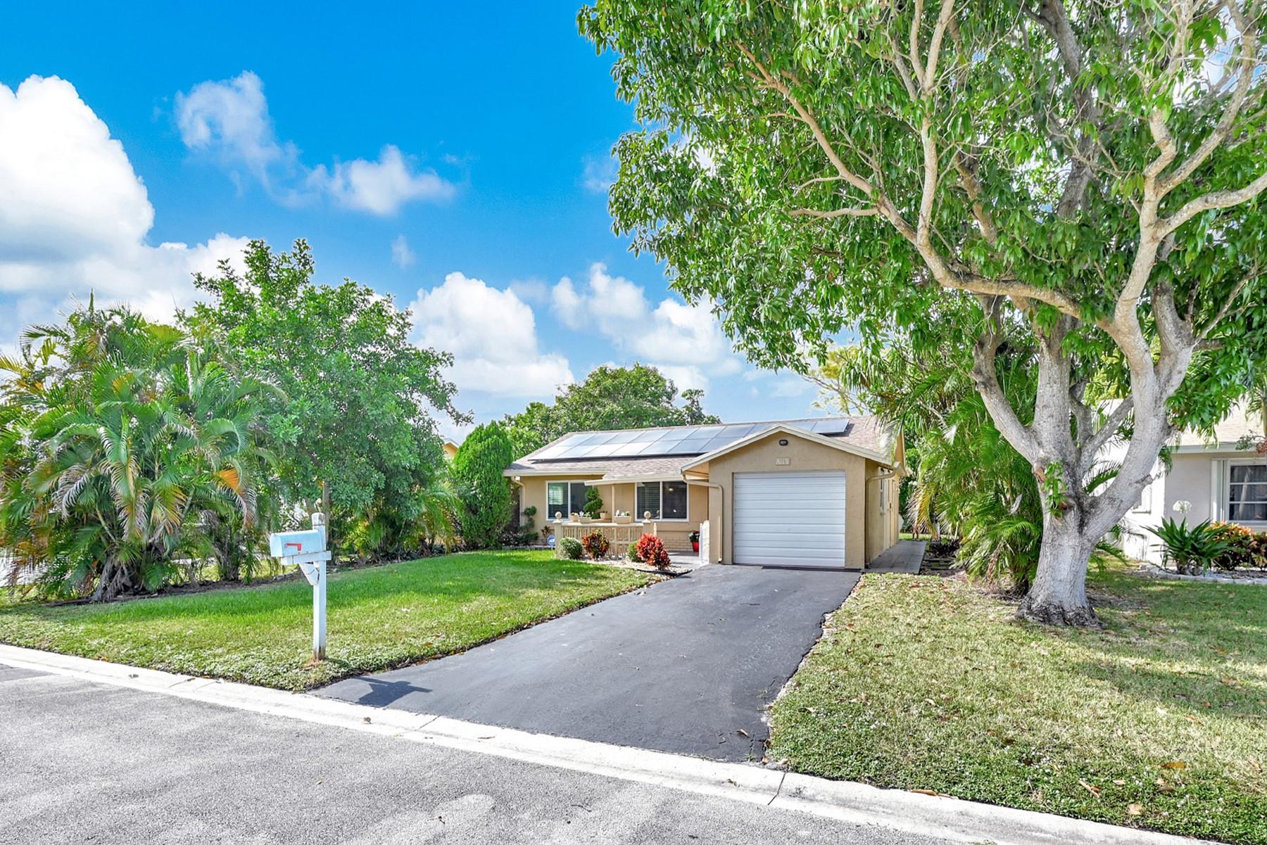 8113 Nw 91st Ter Tamarac FL 33321 | F10473563