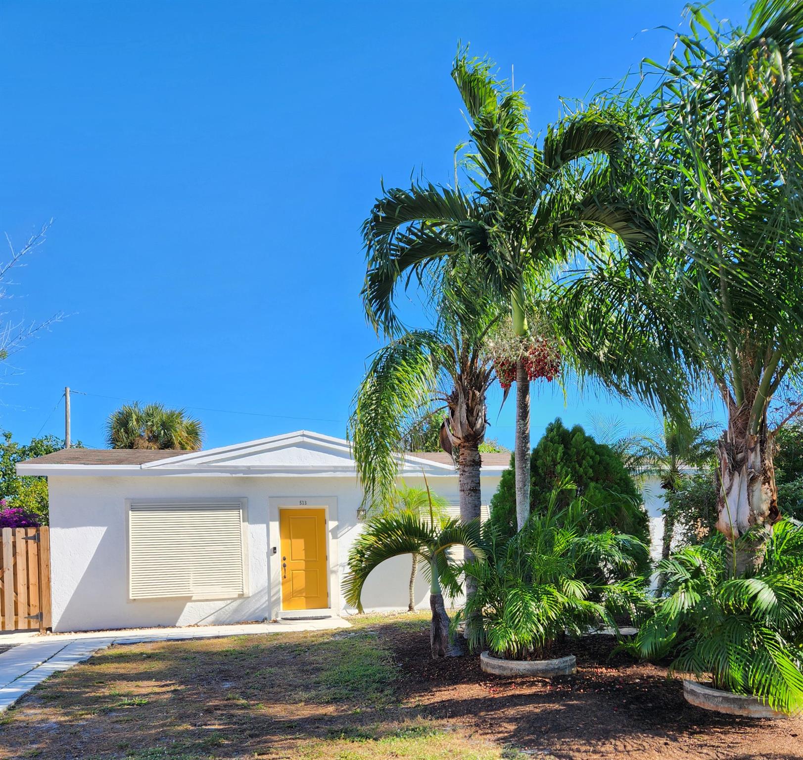 513 E Whitney Drive, Jupiter, FL 33458, 3 Bedrooms , 2 Bathrooms ,Single Family Residence,Off Market,R11040778, Horizon Palm Realty Group