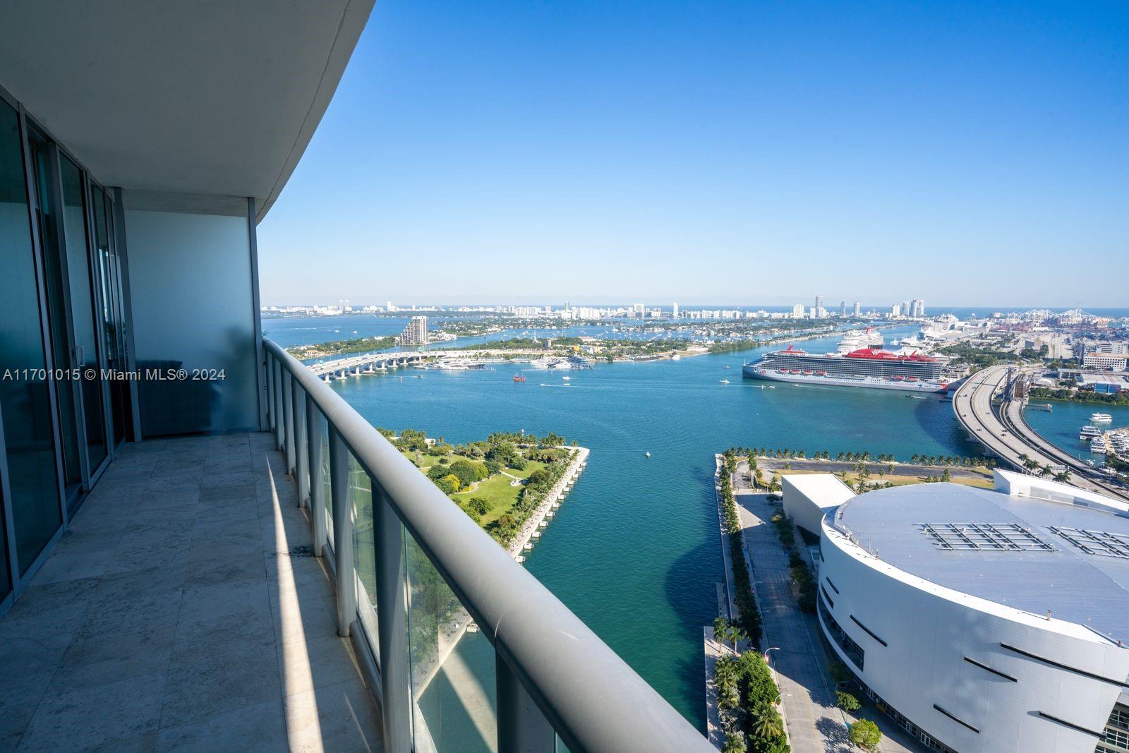 Condo for Sale in Miami, FL