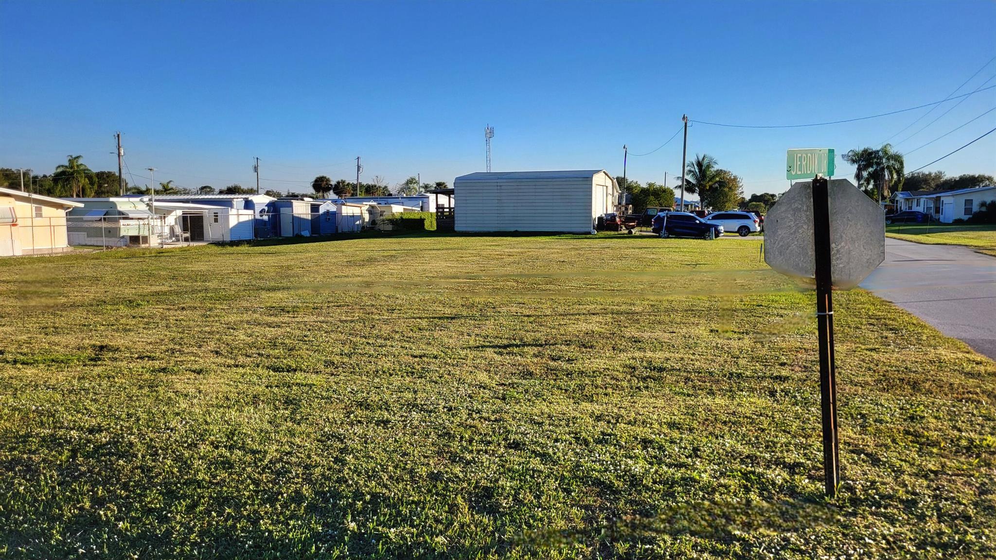 Homes for sale in Moore Haven, FL | 1021 Jerdik Dr Nw, Moore Haven, FL 33471 | MLS# R11040841