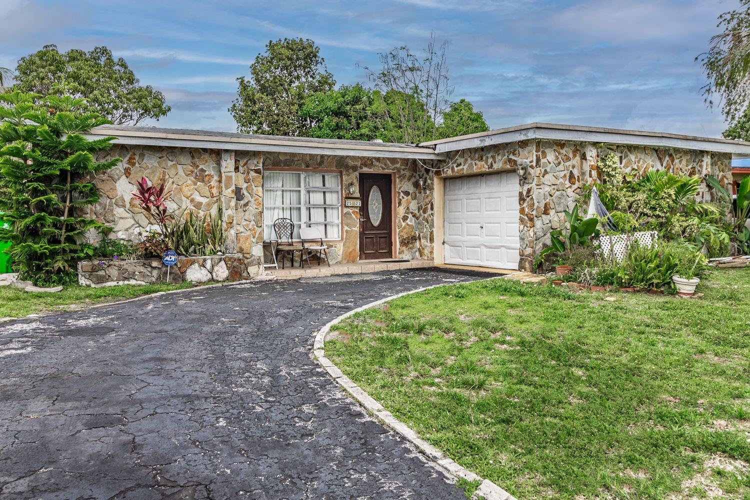 2521 Nw 72nd Ave Sunrise FL 33313 | F10474332