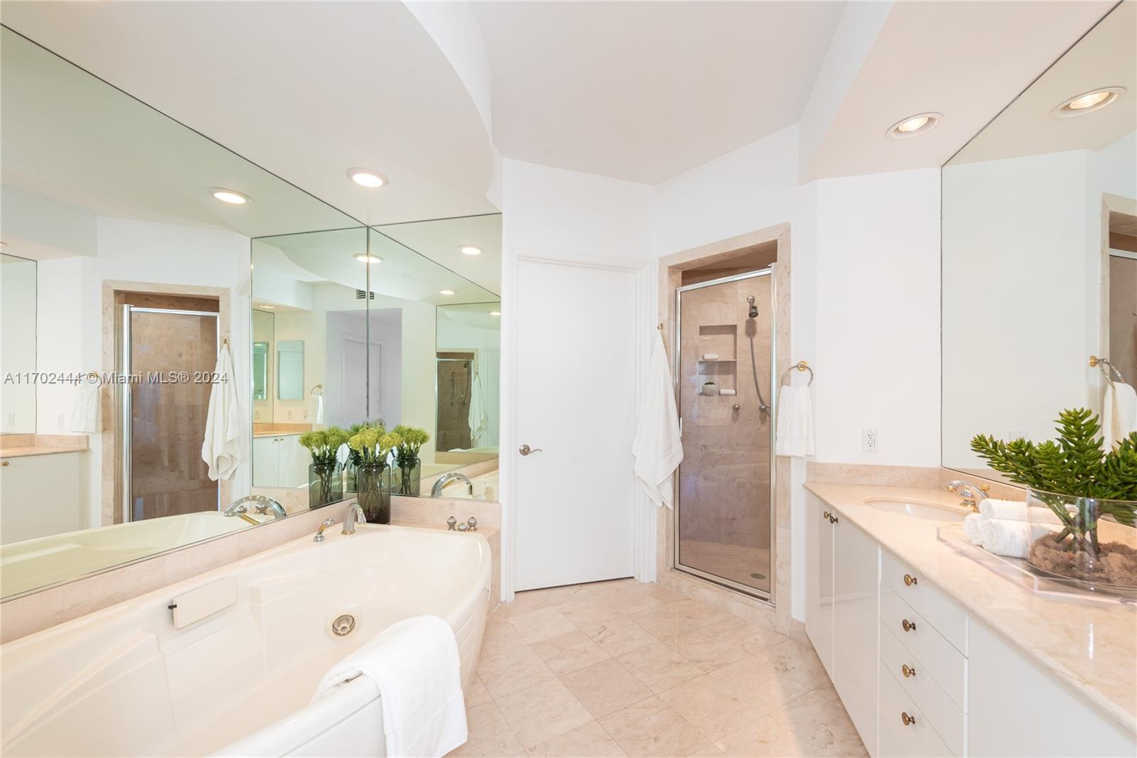785 Crandon Blvd #205/305, Key Biscayne FL 33149