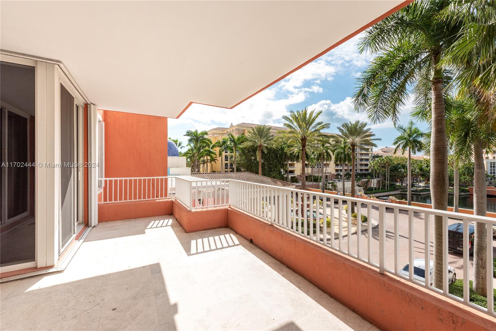 785 Crandon Blvd #205/305, Key Biscayne FL 33149