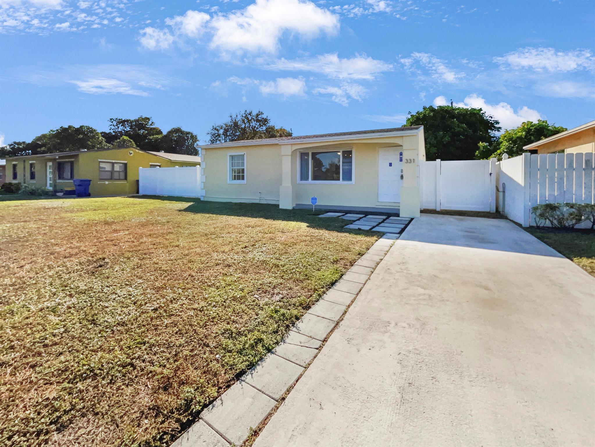 331 W 28th Street Riviera Beach FL 33404 | R11041925