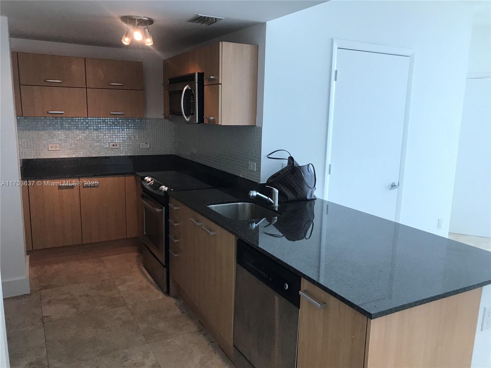 Condo for Sale in Miami, FL