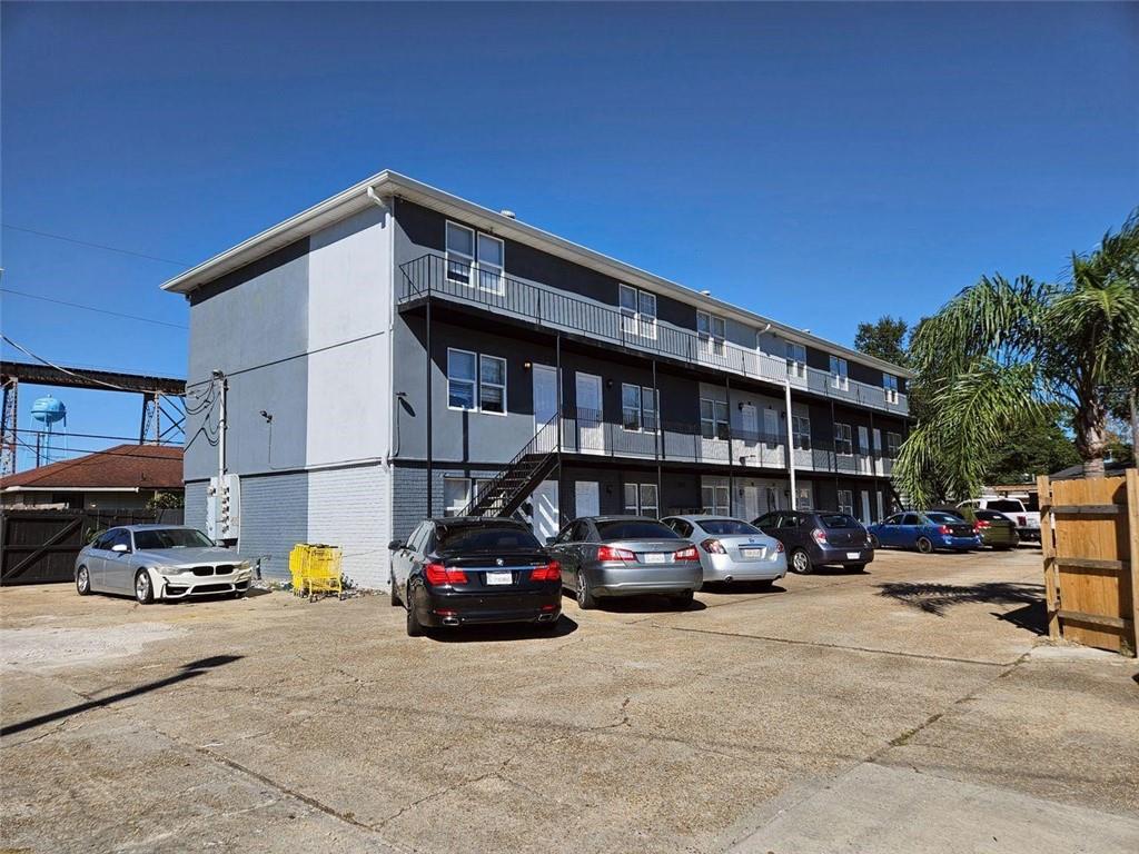 listing main picture