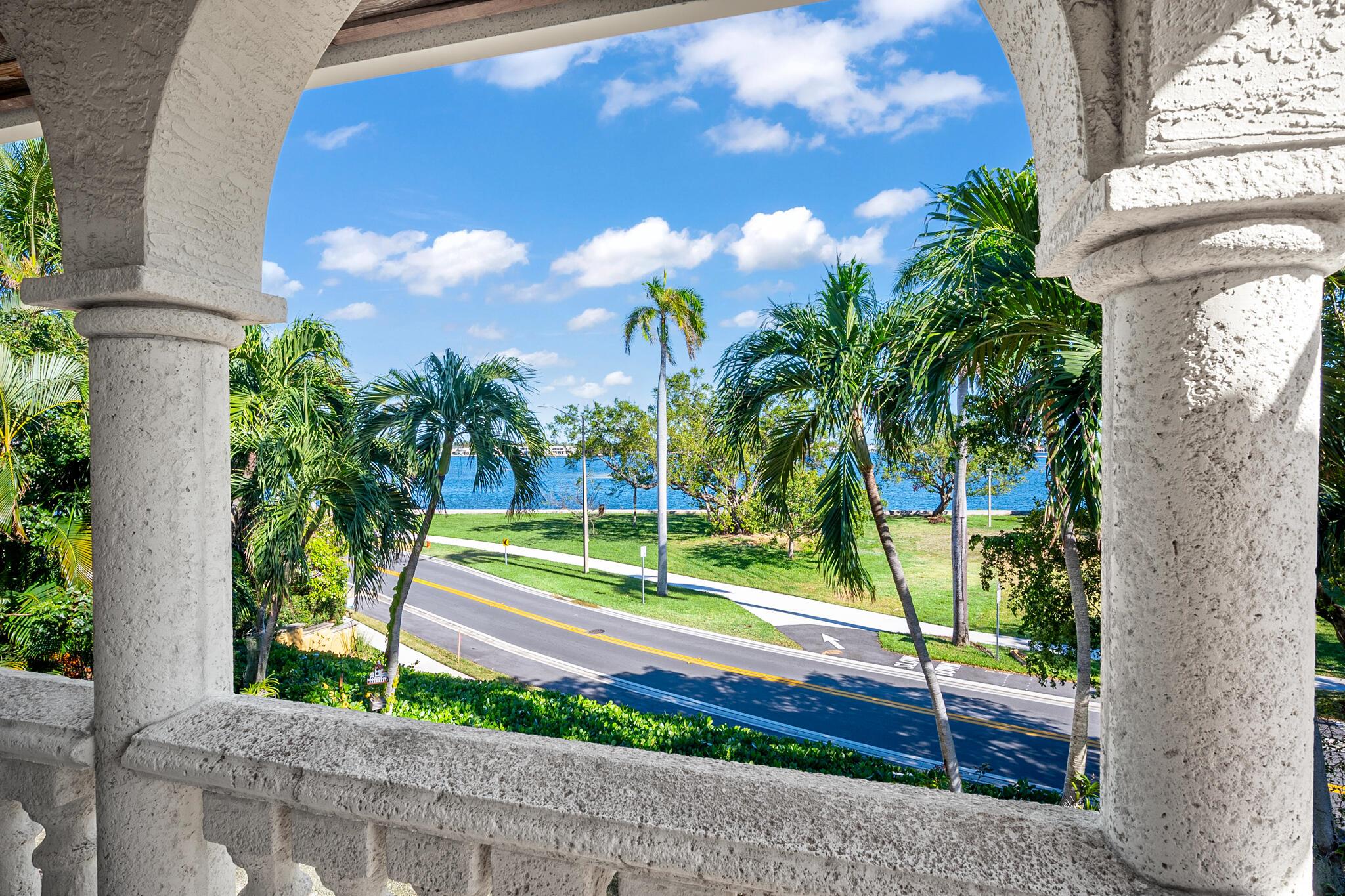 201 Avila Road West Palm Beach FL 33405 | R11042258