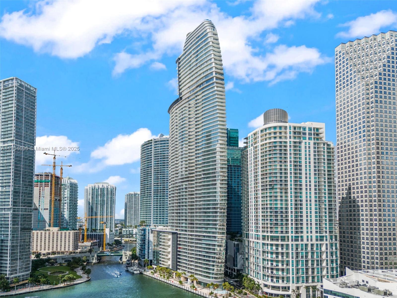 Condo for Sale in Miami, FL