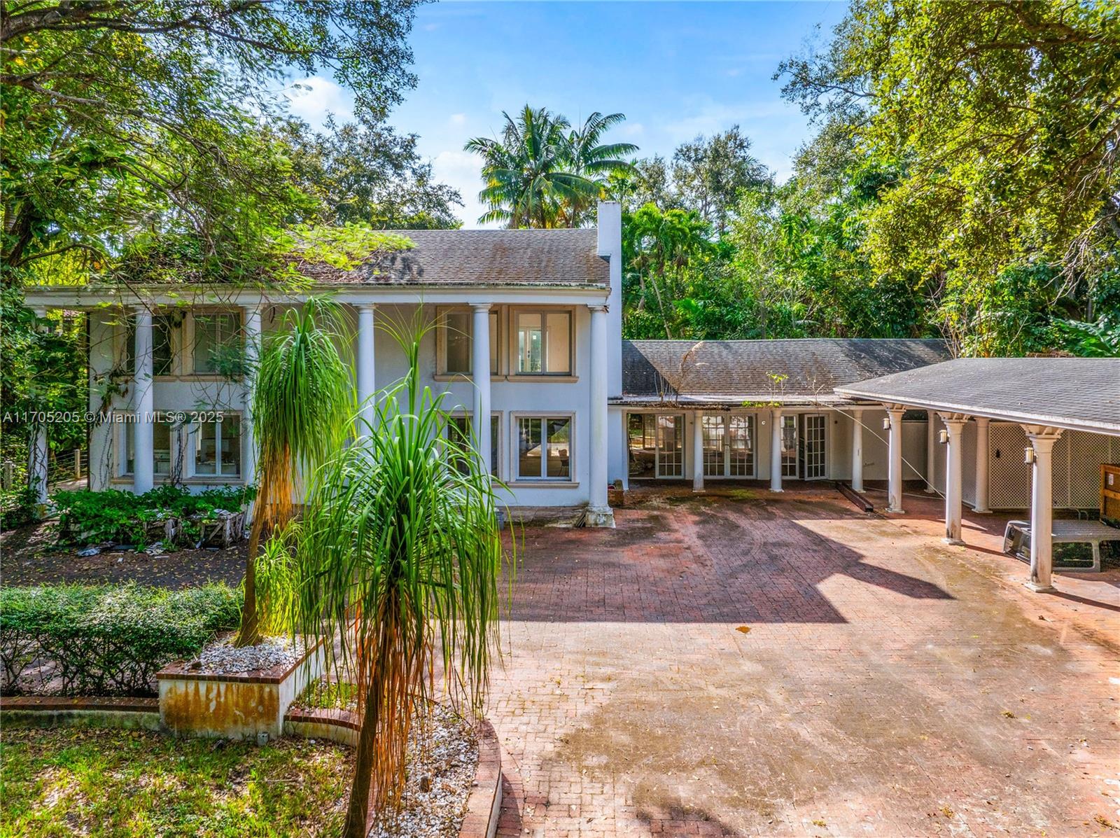 3720 Poinciana Ave Miami, FL 33133