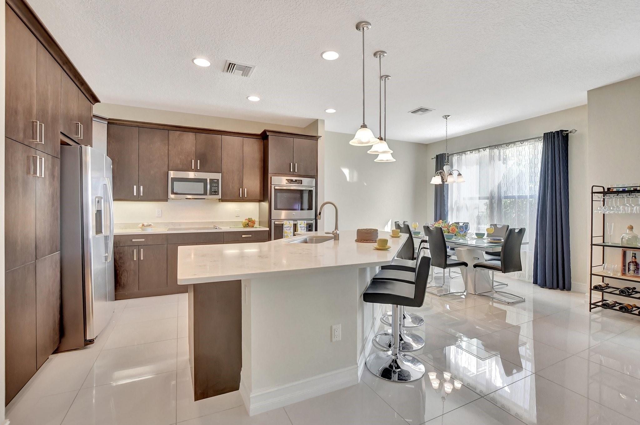 Entertaining is a breeze in gorgeous kitchen!