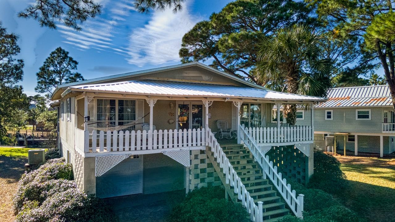 42  Fiesta Drive , Alligator Point, FL, 32346