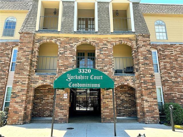 Homes for sale in Metairie, LA | 3320 N Arnoult Rd #112, Metairie, LA 70002 | MLS# 2478990