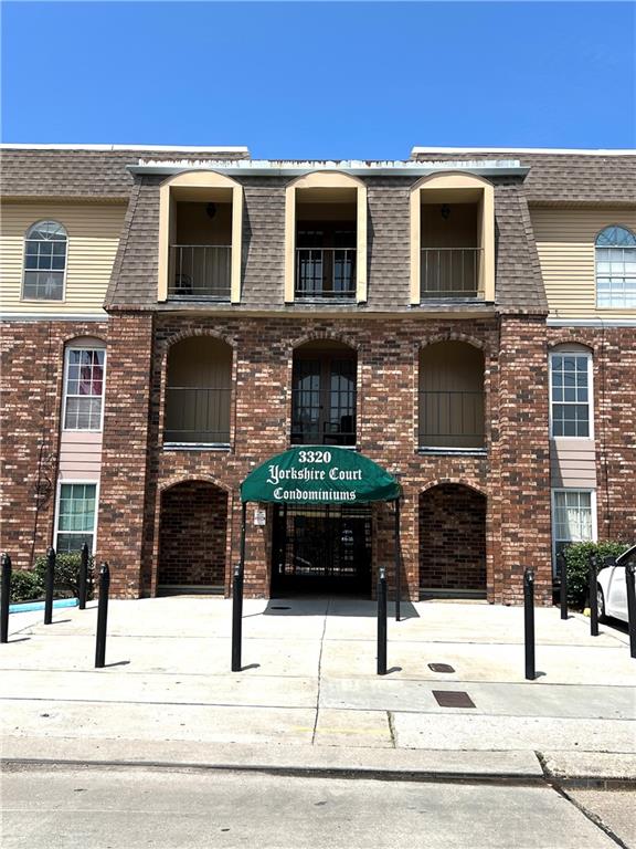 Homes for sale in Metairie, LA | 3320 N Arnoult Rd #112, Metairie, LA 70002 | MLS# 2478990