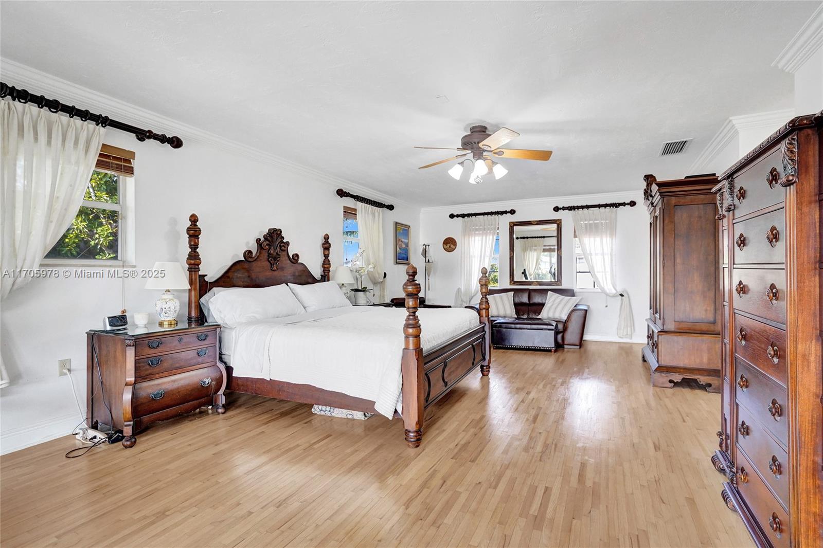 1960 NE 118th Rd, North Miami FL 33181