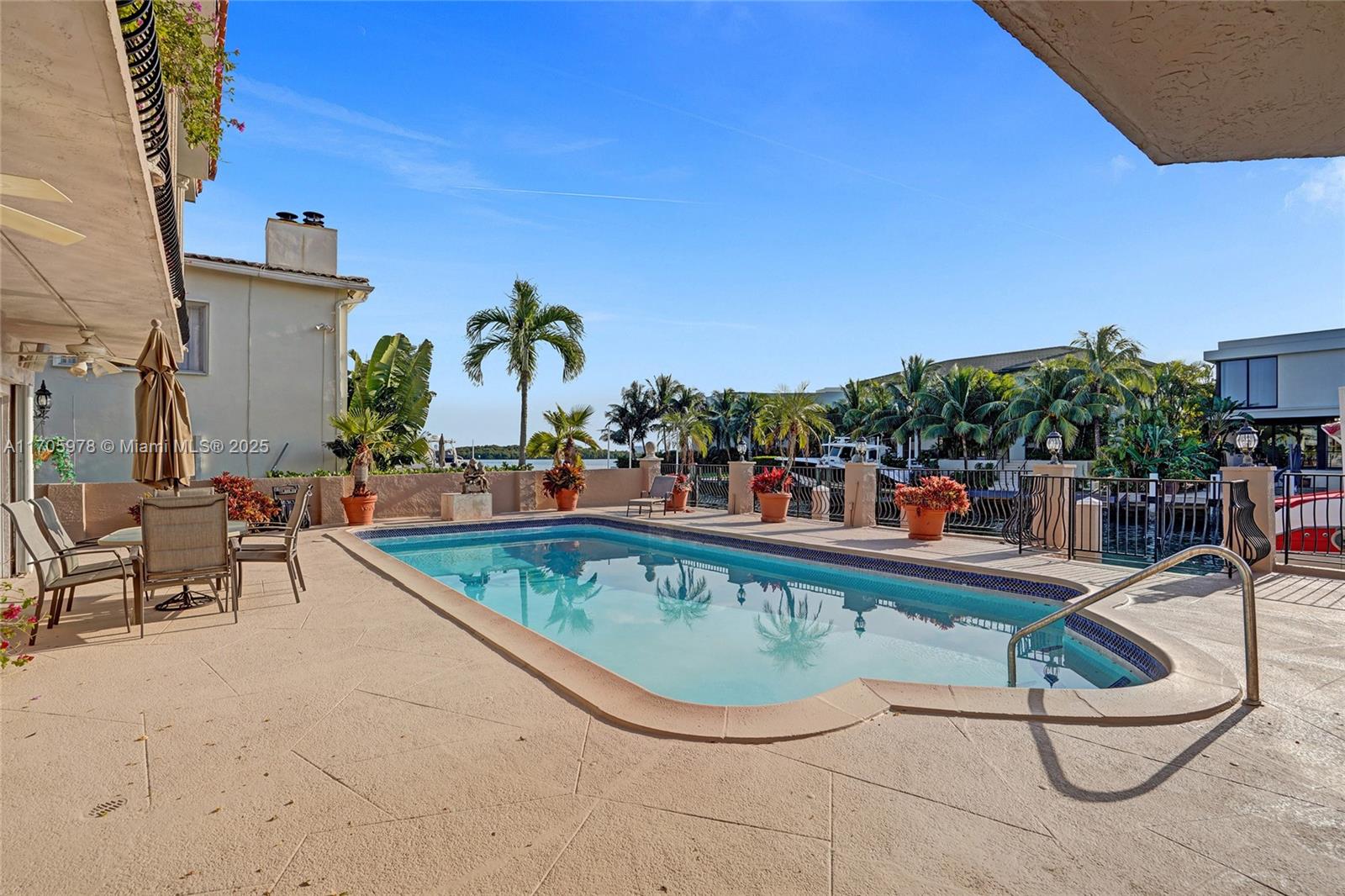 1960 NE 118th Rd, North Miami FL 33181