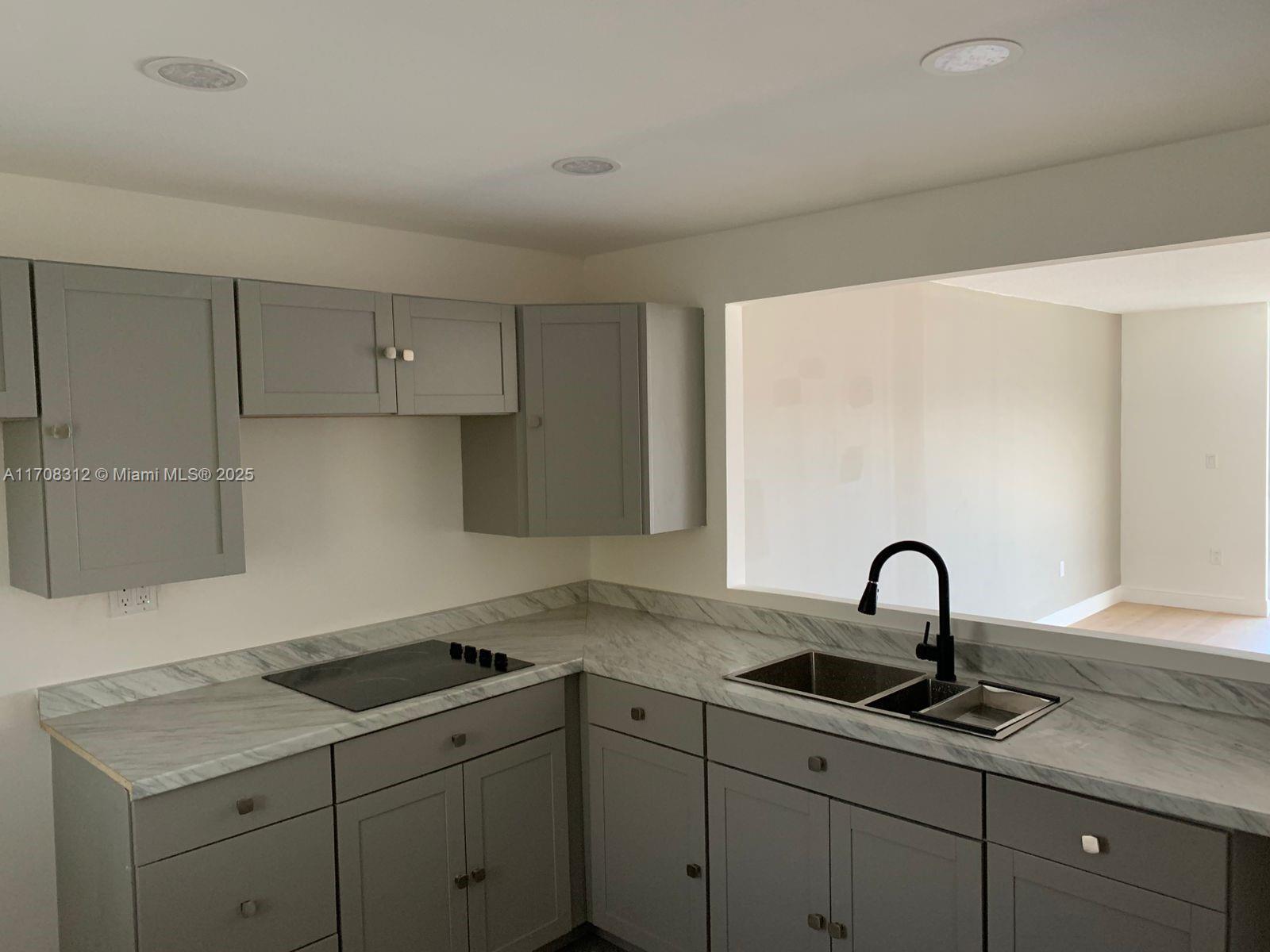 Homes for sale in North Miami Beach, FL | 3600 Ne 170Th St #402, North Miami Beach, FL 33160 | MLS# A11708312