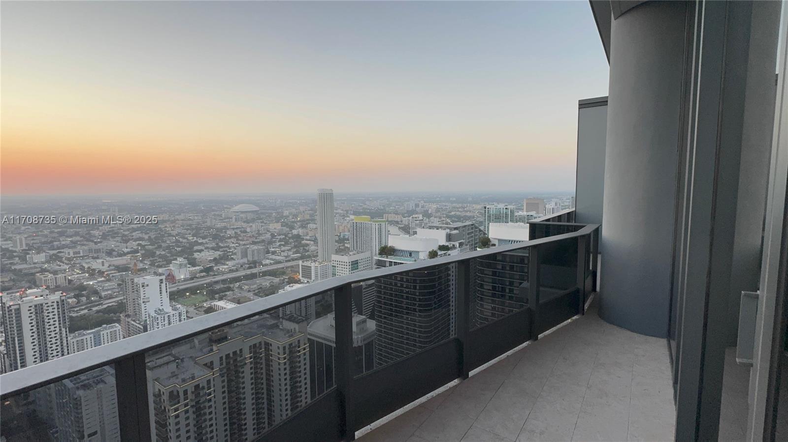 1000 Brickell Plz #UPH6204, Miami FL 33131
