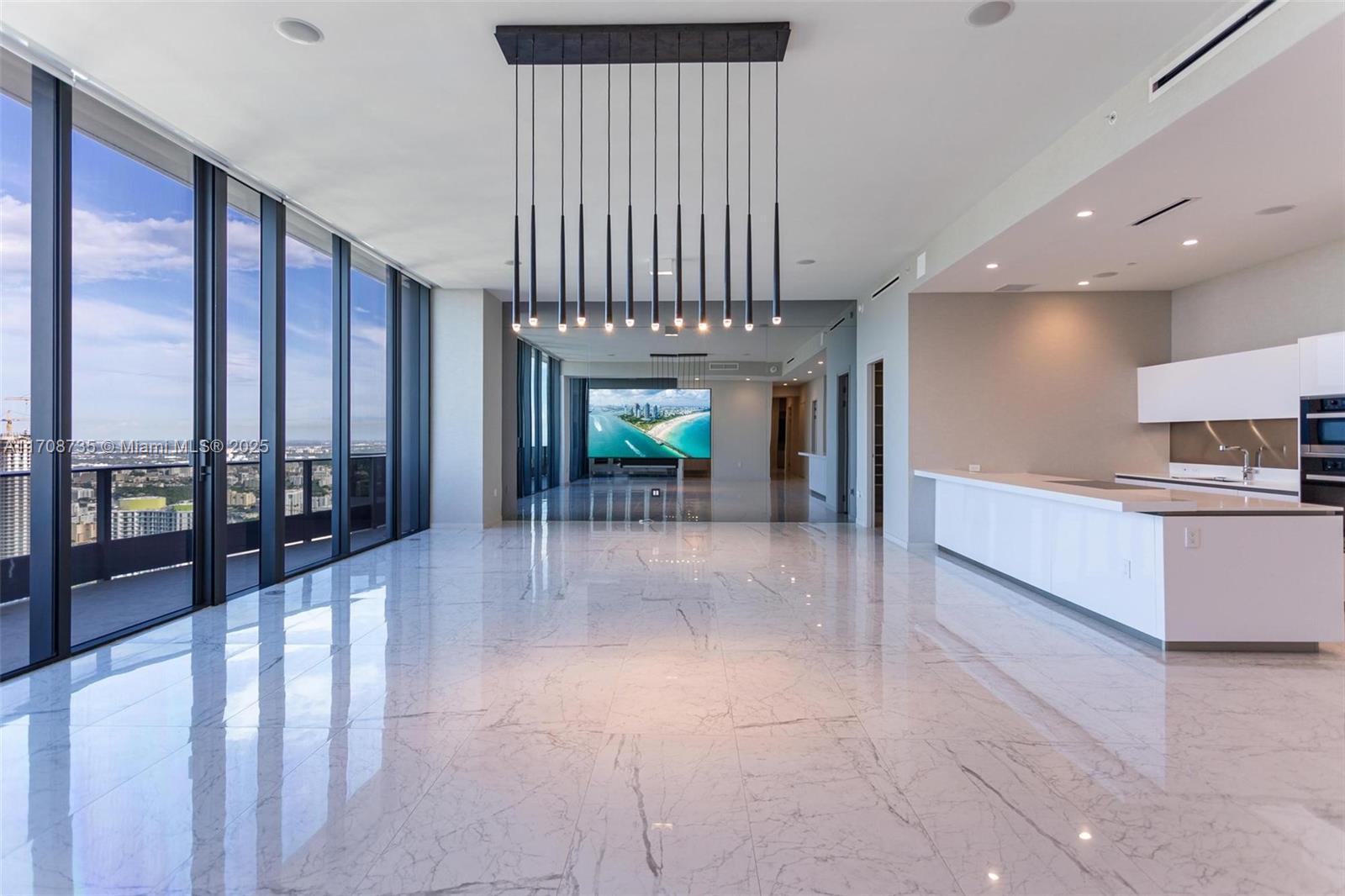 1000 Brickell Plz #UPH6204, Miami FL 33131