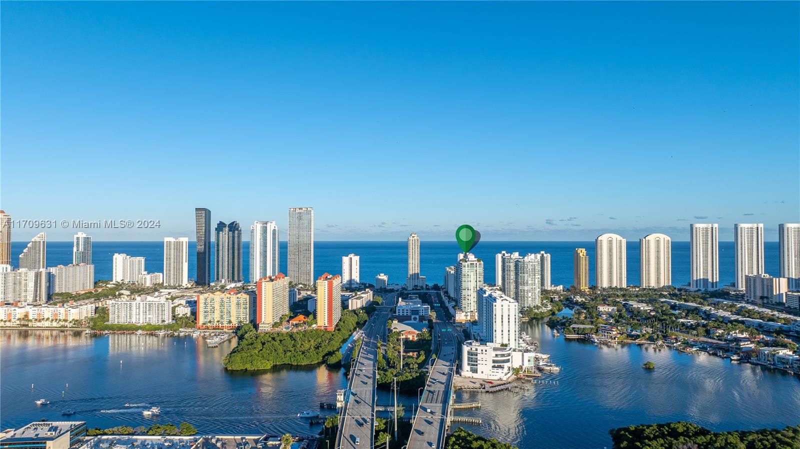Apartamento à Venda em Sunny Isles Beach, FL