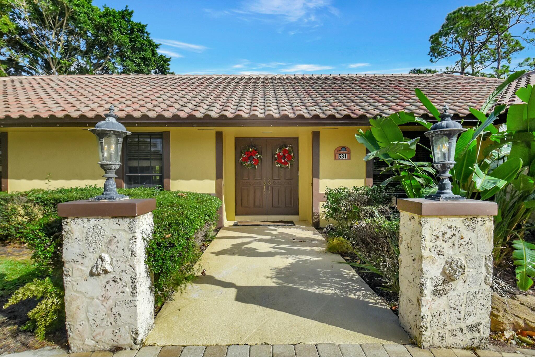 Homes for sale in Atlantis, FL | 581 S Country Club Dr, Atlantis, FL 33462 | MLS# R11045251