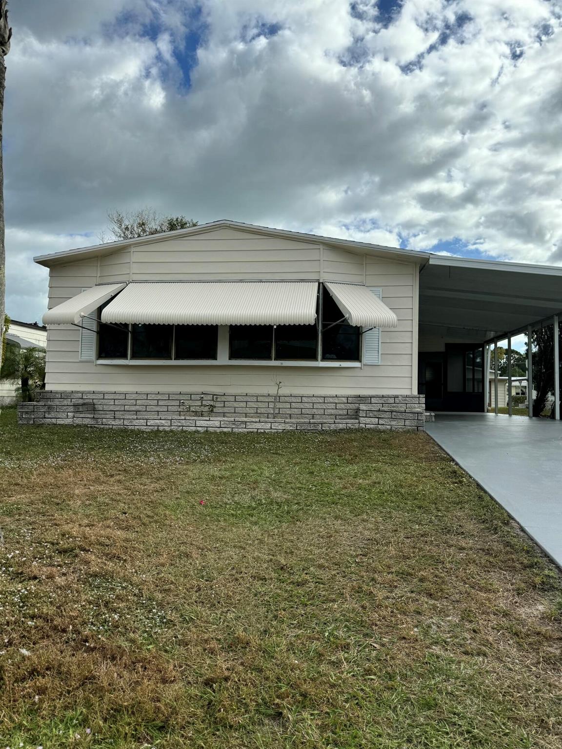 Homes for sale in Fort Pierce, FL | 85 Lagos Del Norte, Fort Pierce, FL 34951 | MLS# R11045439