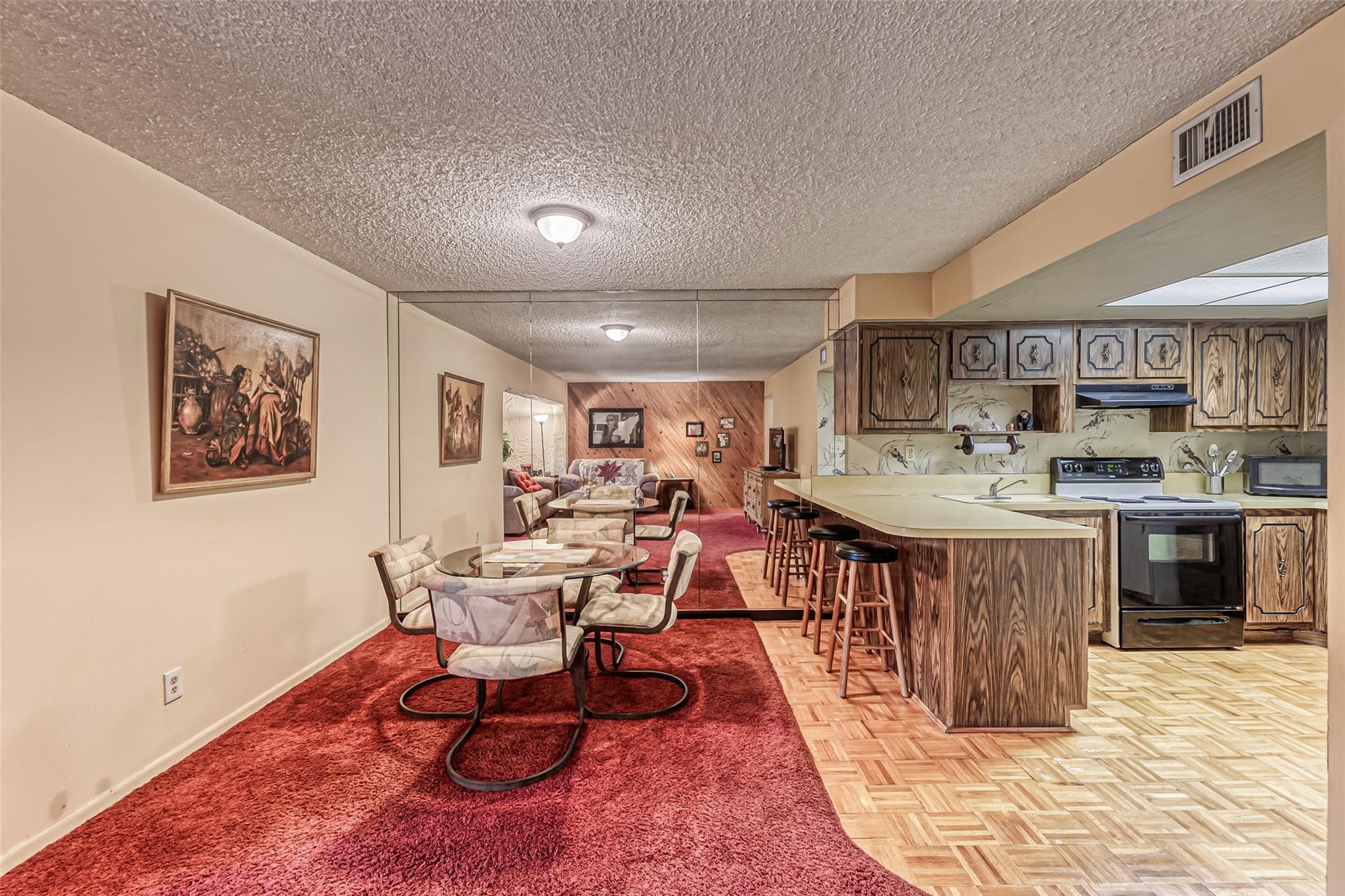 Homes for sale in Tamarac, FL | 73 Ann Lee Ln, Tamarac, FL 33319 | MLS# F10476165