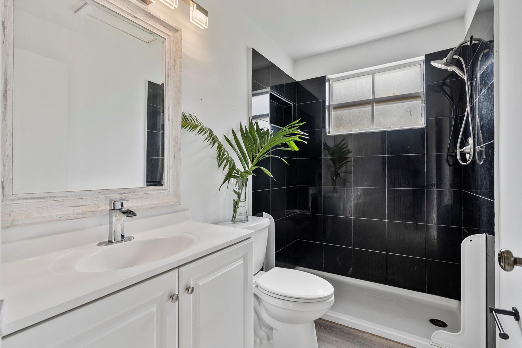 Hallway Bathroom Upstairs