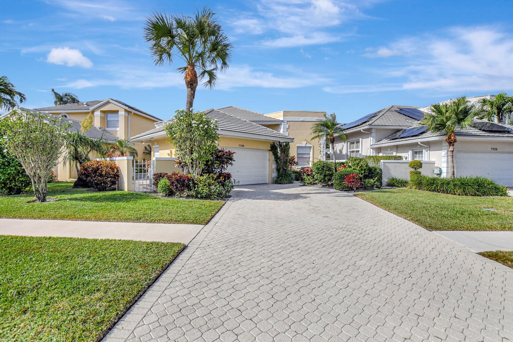 7729 Travlers Tree Drive Boca Raton FL 33433 | R11045799
