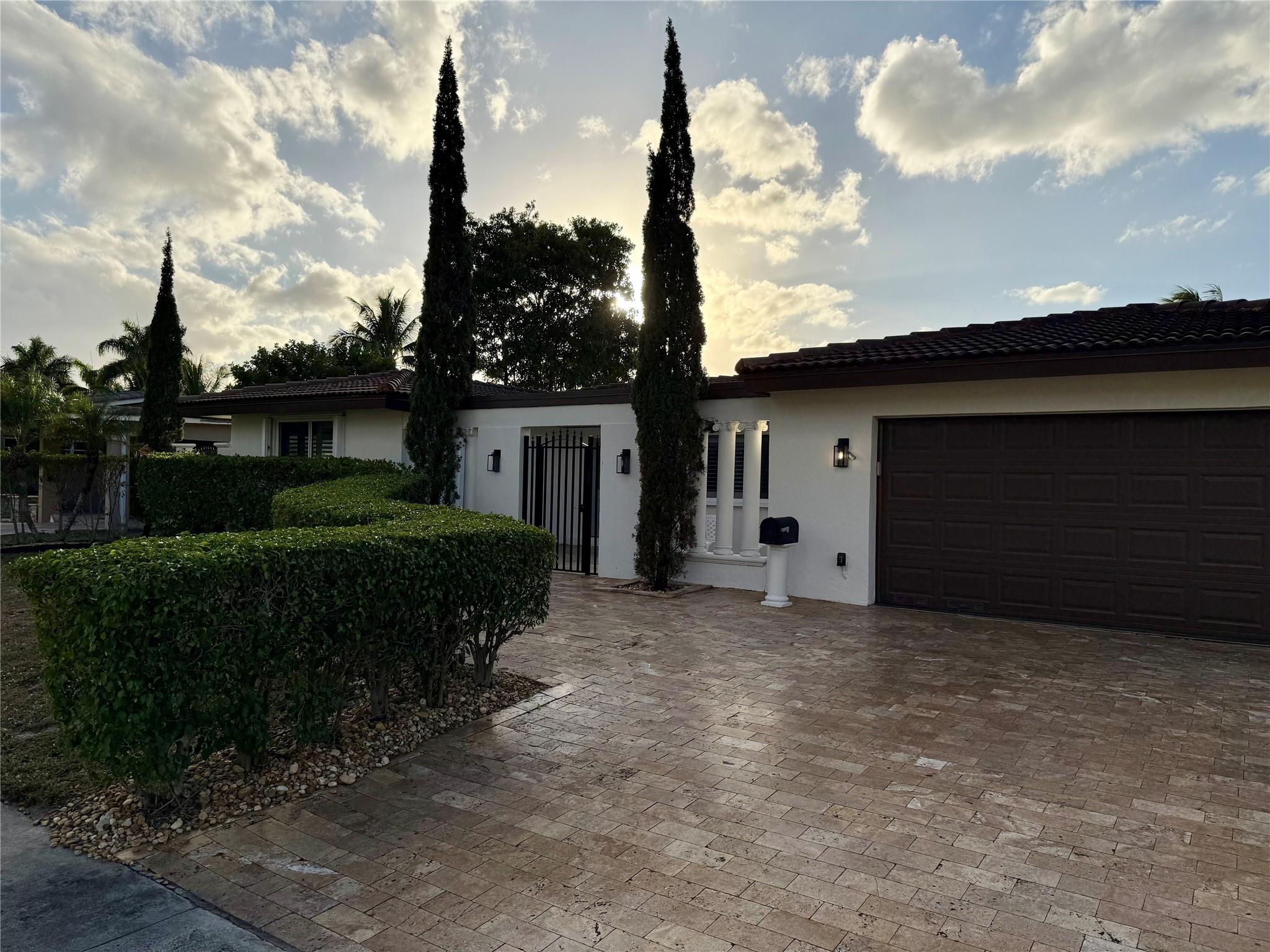 5841 Ne 14th Ter Fort Lauderdale FL 33334 | F10475951