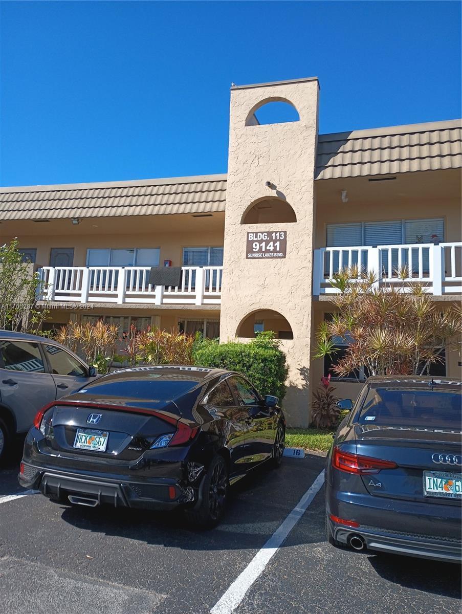 Sunrise Lakes 113 Condo